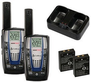 PAQUETE RADIOS COBRA 30 MILLAS CXR 825 -CON PILAS Y CARGADOR