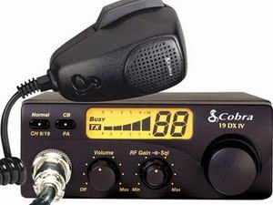RADIO CB COBRA - 40 CANALES CBR19DXIV CON MICROFONO DINAMICO