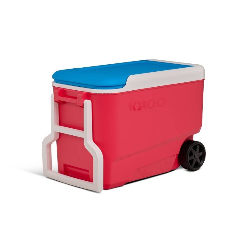 Igloo hielera de 38 QT con ruedas de color rojo con tapa azul